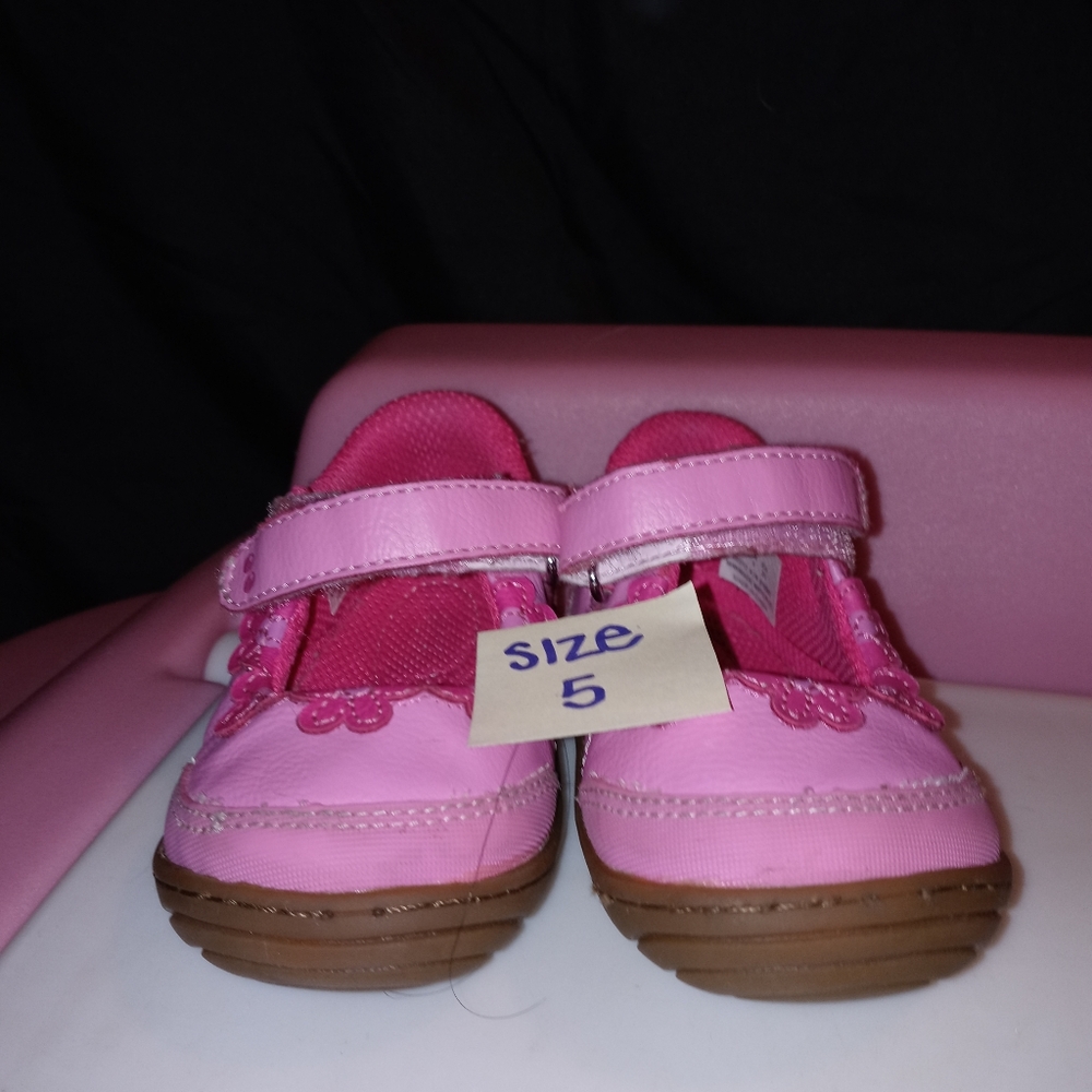 Shoes - Picture 2 of 6